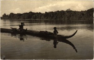 PC ETHNIC TYPES BOAT REAL PHOTO PAPUA NED. NW. GUINEA (a33583)