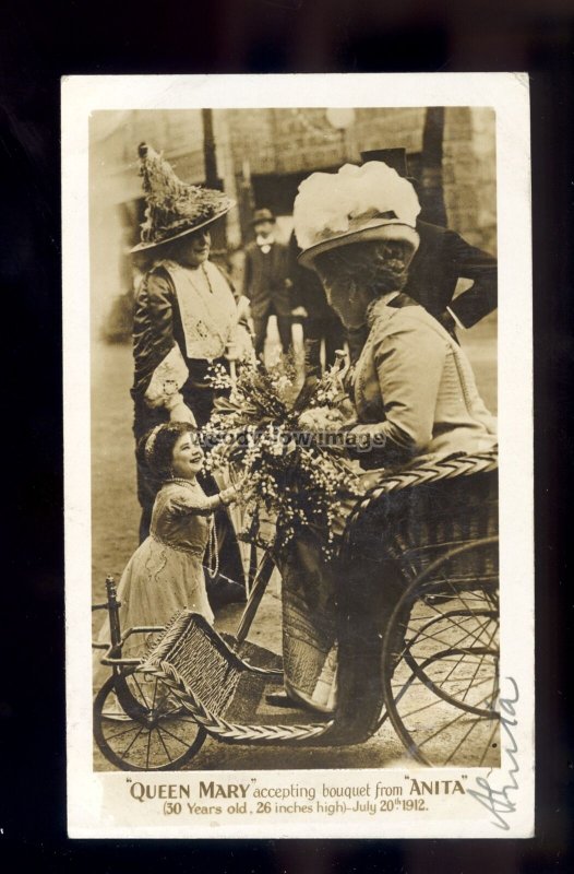 r4212 - Queen Mary accepts a bouquet from Anita also signed by her - postcard