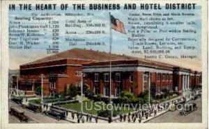 Business And Hotel District - MIlwaukee, Wisconsin WI Postcard