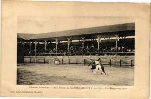 CPA Courses Landaises-Aux Arenes de CASTELJALOUX-Un Dangereux ecart (264195)