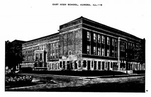 Postcard SCHOOL SCENE Aurora Illinois IL AT7008