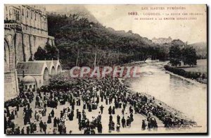 Old Postcard Lourdes The crowd of pilgrims going to the miraculous grotto