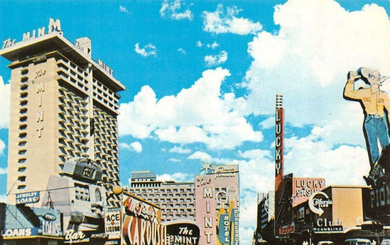 LAS VEGAS, NV Nevada  FREMONT STREET SCENE  The Mint~Lucky~Carousel  Postcard