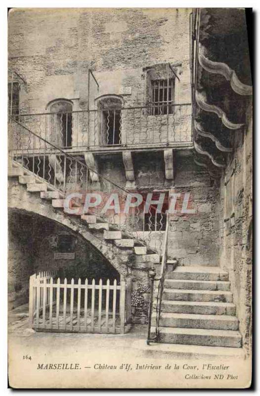 CPA Marseille Chateau d'If Interieur de la cour Escalier