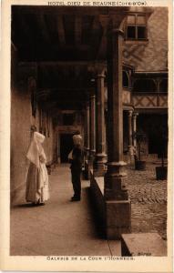 CPA Hotel-Dieu de BEAUNE - Galerie dela Cour d'Honneur (353956)