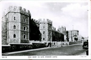 Vtg Postcard 1930s Tuck's RPPC King Henry VIII Gate Windsor Castle - Unused