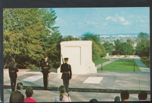 America Postcard - Tomb of The Unknown Soldier, Arlington, Virginia  T5904