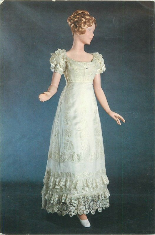Parisian fashion postcard costume robe de mariee wedding dress bride model