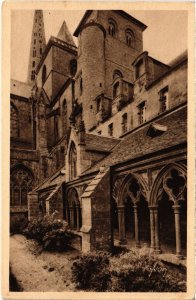 CPA TREGUIER La Cathedrale - Tour d'Hastings et Galerie du Cloitre (1295960)