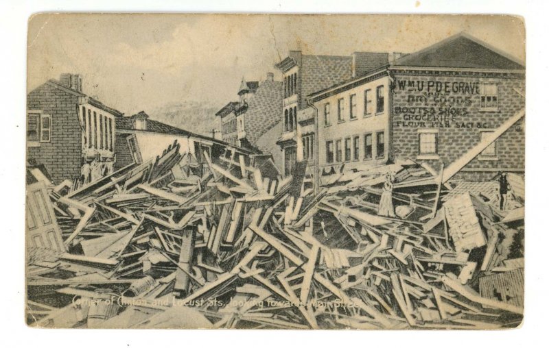 PA - Johnstown. 1889 Flood Ruins, Corner of Clinton & Locust Streets (crease)