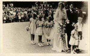 CPA AK De Prinsesjes als bruidsmeisjes DUTCH ROYALTY (842421)
