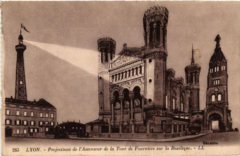 CPA LYON-Projections de l'Ascenseur de Tour de FOURVIERE s Basili (426754)