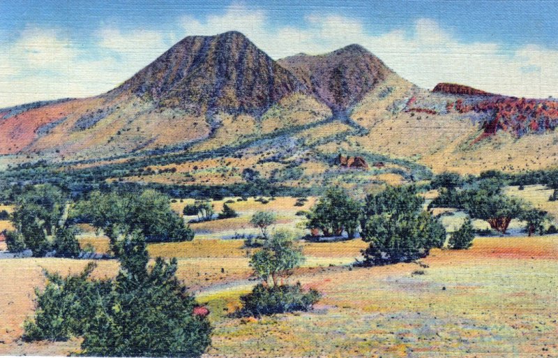 [ Linen ] US Texas Davis Mountains - The Twin Sisters