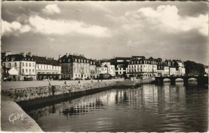 CPA LANNION Quai d'Aiguillon et Pont-Sainte-Anne sur le Guer (1146745)