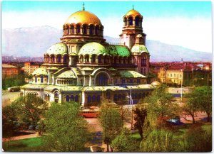 VINTAGE CONTINENTAL SIZE POSTCARD THE ALEXANDER NEWSKI CHURCH SOFIA BULGARIA