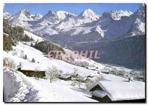Postcard Modern winter site in Haute Savoie or dominates the majestic Aravis