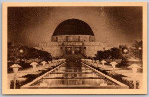 Vtg Chicago Illinois IL Adler Planetarium & Astronomical Museum Postcard