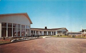 SAINT JOHN, NB Canada   WANDLYN MOTOR LODGE Roadside Motel  1971 Chrome Postcard