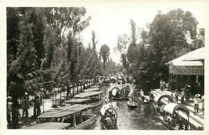 Mexico, Xochimilco,  Restaurant  Moctezuma, Canal, Boats, No. 33, RPPC