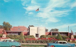 Kansas Liberal Memorial Library Cooper Park 1950s Autos Kennedy Postcard 22-7081