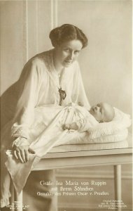 German Royalty RPPC 7501 Ina Maria von Ruppin & Baby Prince Oscar of Prussia