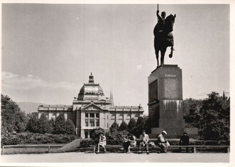 Postcard Zagreb La Place Du Roi Tomislav Zagreb Croatia