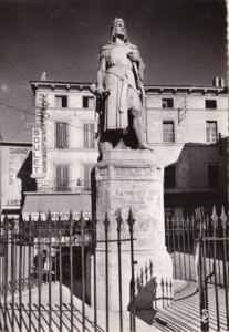 France Orange Statue de Raimbaud II