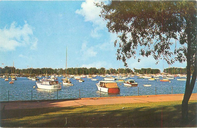 Chicago Corinthian Yacht Club, Jonesy Yacht Chrome Postcard Unused