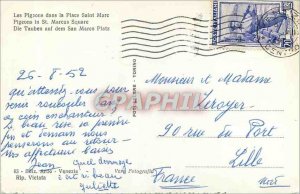 Modern Postcard Venezia pigeons in St. Mark's Square