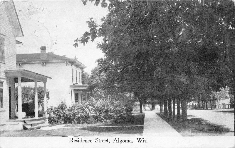 Algoma Wisconsin~Residence Street~Lots of Tall Trees along Nice Homes~1921 B&W