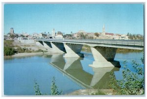 c1950's New International Bridge Between Laredo Texas and Nuevo Postcard