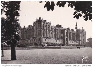 France Chateau de St-Germain Facade sur les parterres au fond l'Eglise