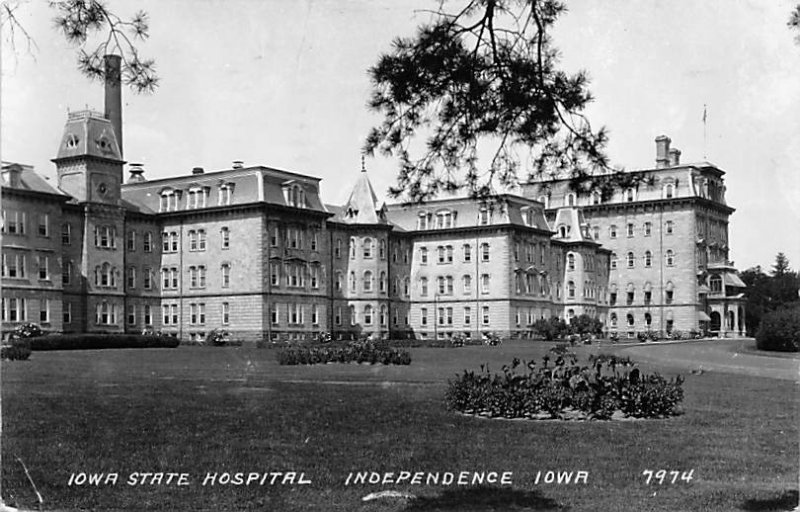 Iowa State Hospital Indpendence, Iowa, USA 1948 real photo