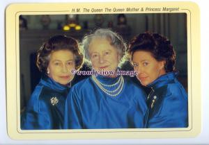 er0409 - The Queen Mother with her Daughters, Elizabeth & Margaret - postcard