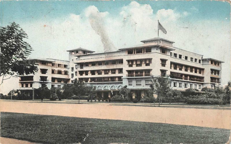 THE MANILA HOTEL PHILIPPINE ISLANDS POSTCARD (c. 1910)