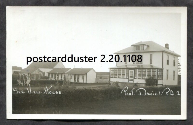 h2385 - PORT DANIEL Quebec 1950 Sea View House. Real Photo Postcard