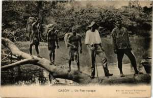 PC CPA GABON, UN PONT RUSTIQUE, Vintage Postcard (b21803)