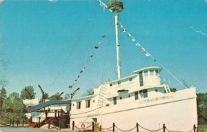 Flagship Nanticoke Queen Seaford Delaware Vintage Postcard RR510 