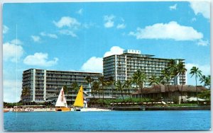 Postcard - The 800 Room Reef Hotel, Waikiki - Honolulu, Hawaii