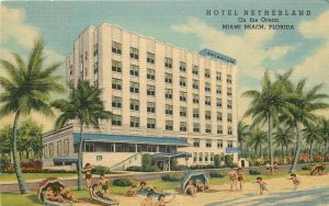 1940s Florida Miami Beach Hotel Netherland beach Teich linen Postcard 22-11244