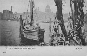 BR79575 st paul s cathedral from the river  london  ship bateaux  uk