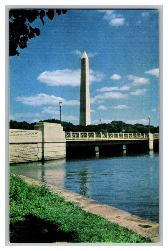 Postcard DC The Washington Monument Washington D. C.