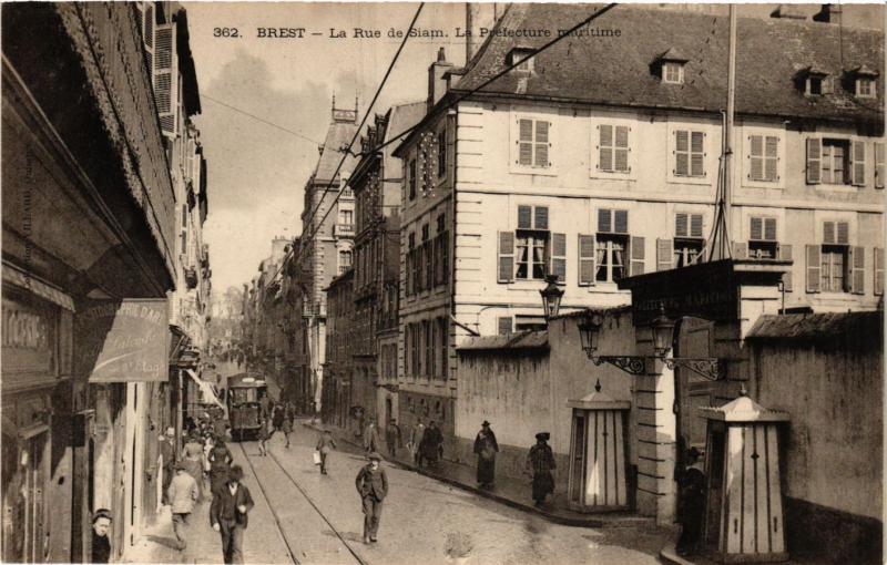 CPA BREST - La Rue de Siam - La Prefecture maritime (384201)