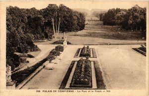 CPA Compiegne- Le Parc et le Palais FRANCE (1009105)