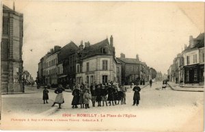 CPA ROMILLY-sur-SEINE - La Place de l'Église (179114)