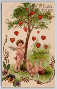 Valentine Little Cherubs Shaking Hearts From The Tree Gilded Emb Postcard N28