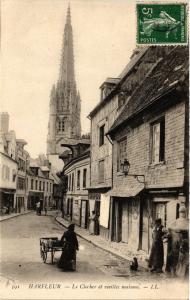 CPA HARFLEUR-Le Clocher et vieilles maisons (347624)