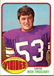 1976 Topps Football Card Mick Tingelhoff Minnesota Vikings sk4420