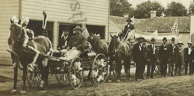 Caledonia MINNESOTA RP c1910 VOLUNTEER FIRE DEPARTMENT Firemen Fire Wagon