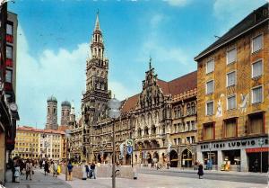 BT11189 Munchen rathaus und frauenkirche          Germany